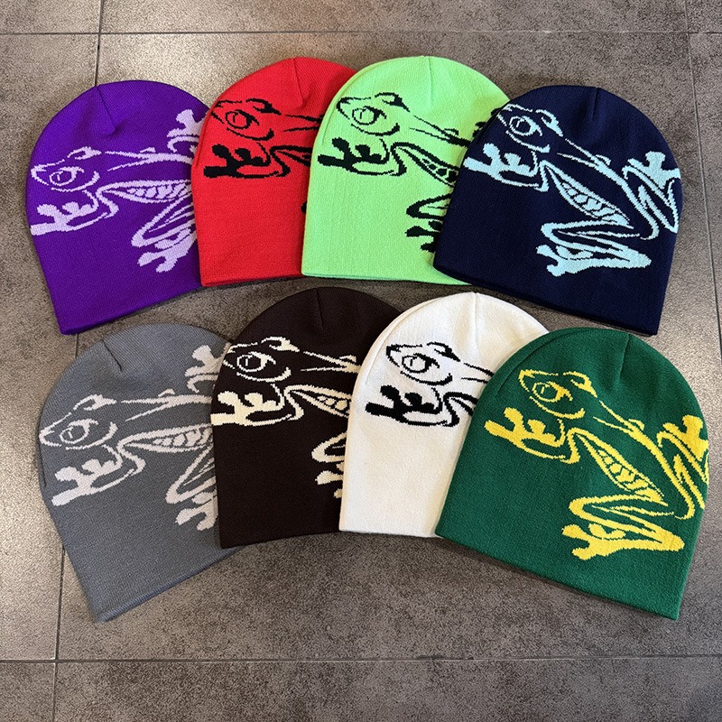Czapka z nadrukiem Żabki Drzew – Beanie Cuffed Knit recenzja i cena