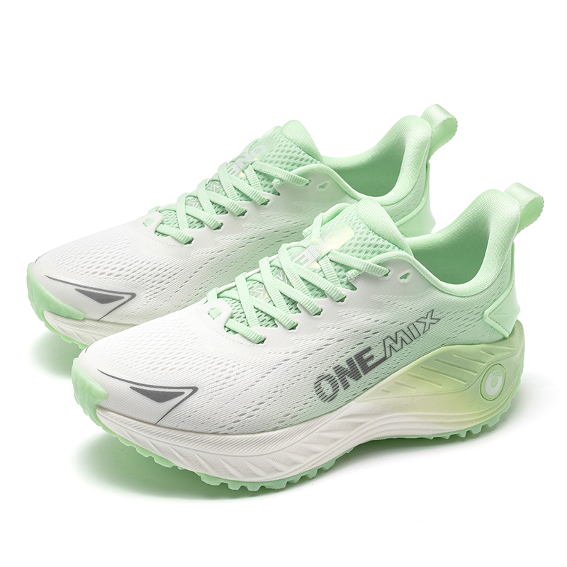 Oddychające buty do biegania O – Running Cap Lightweight recenzja i cena