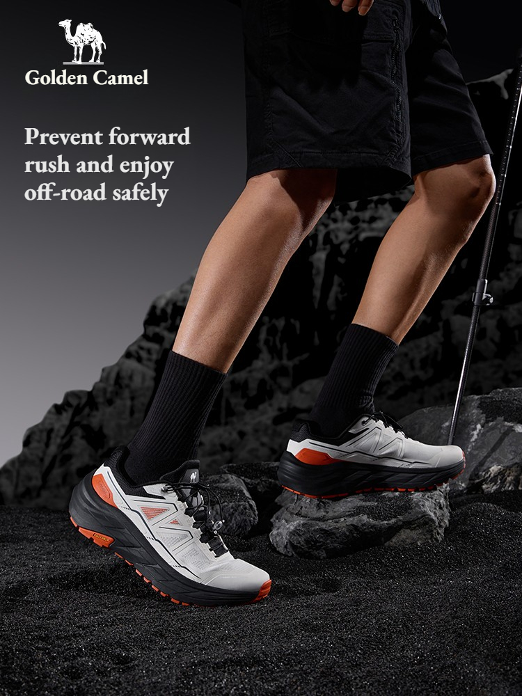 Złote buty do biegania na zewn – Running Cap Lightweight recenzja i cena